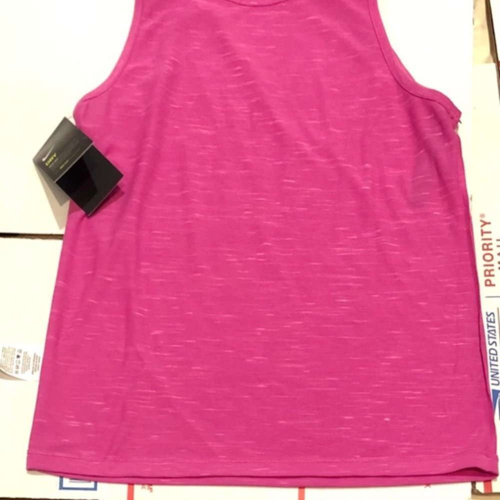 ❤️NWT Nike Pink Dri Fit Small Top - Picture 7 of 7